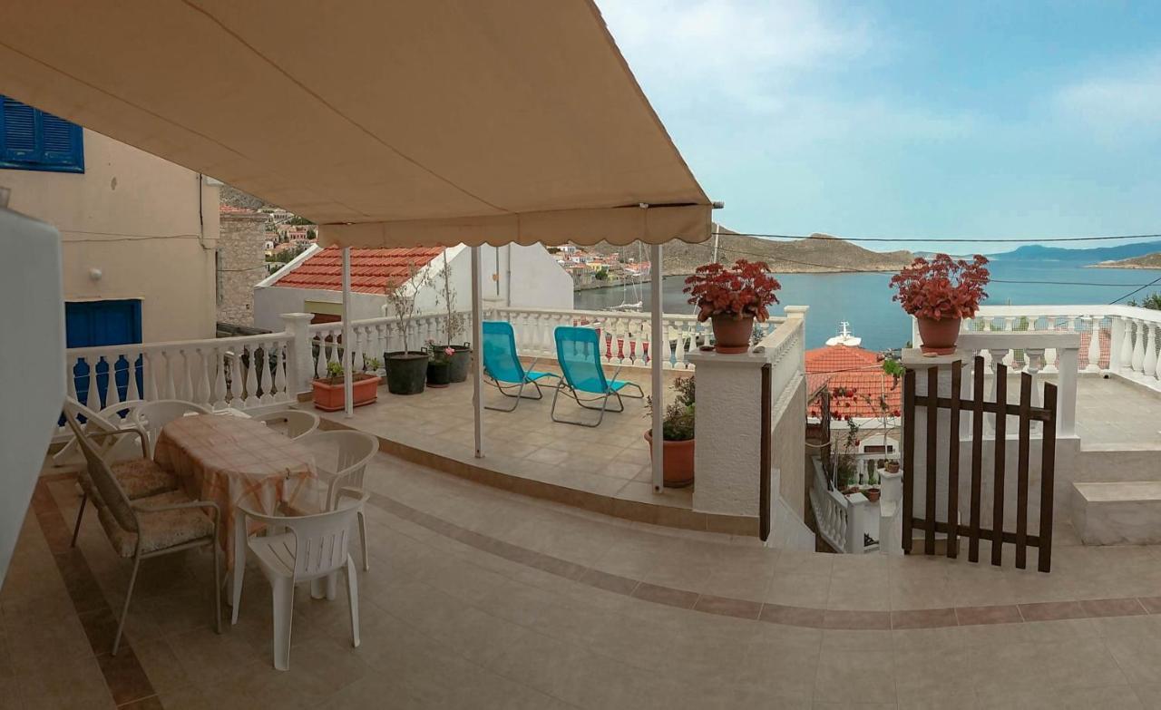 Villa Niovi Chalki Town Exteriör bild