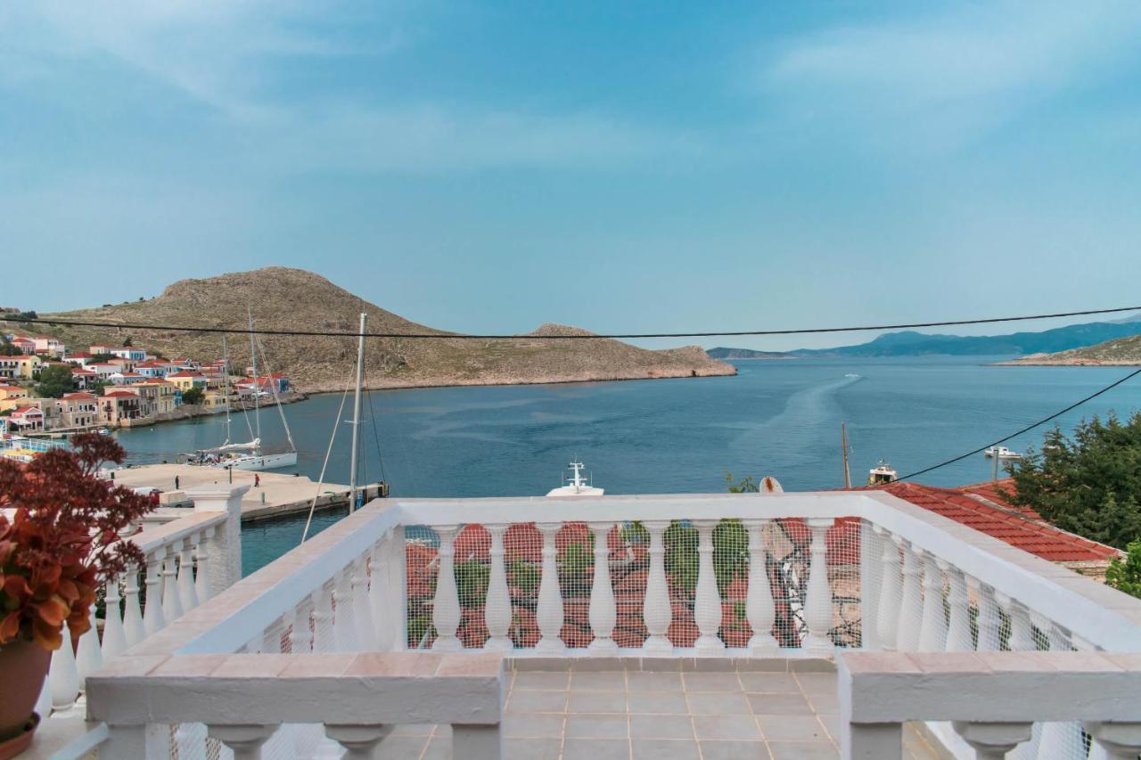 Villa Niovi Chalki Town Exteriör bild